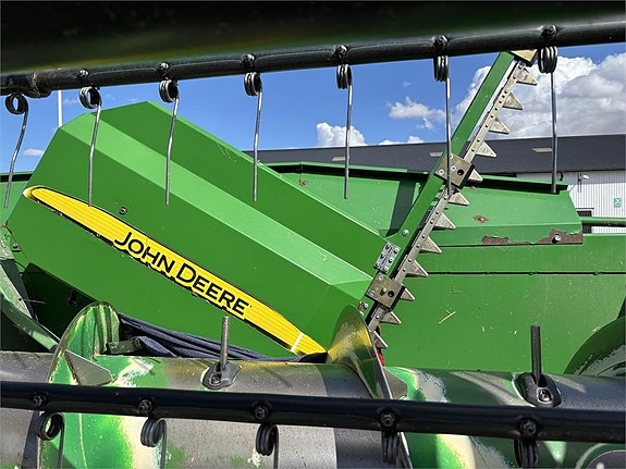 John Deere S670 SKÖRDETRÖSKA 25 FOT 10 of 11