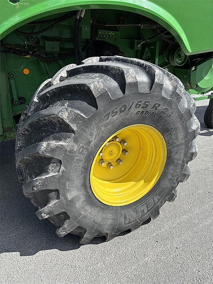 John Deere S670 SKÖRDETRÖSKA 25 FOT 7 of 11