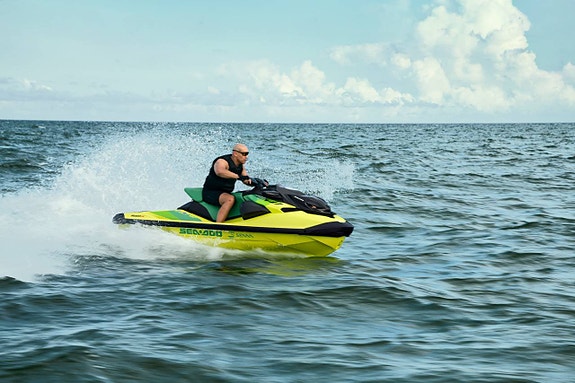 Sea-Doo RXP X Senna 350 2027 - Extremt begränsad modell!