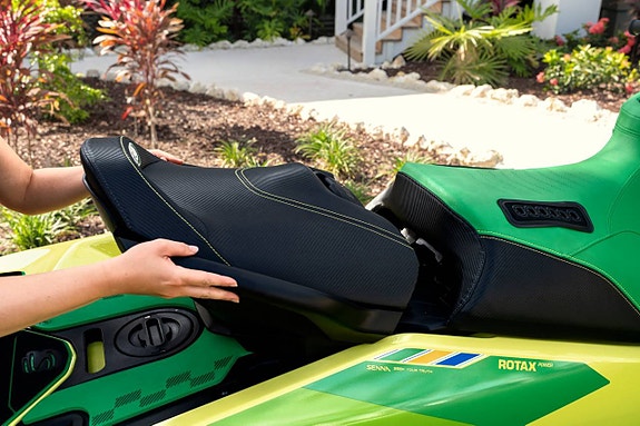 Sea-Doo RXP X Senna 350 2027 - Extremt begränsad modell! 7 of 9