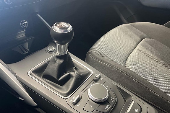 Audi Q2 18 of 18