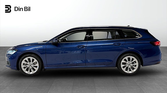 Skoda Superb 2 of 22