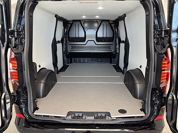 Volkswagen Transporter 7 of 11