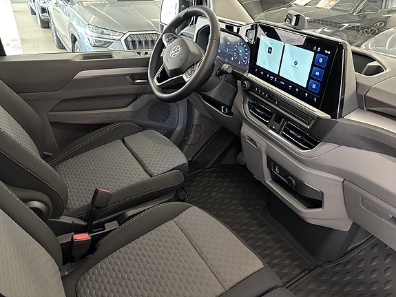 Volkswagen Transporter 8 of 11