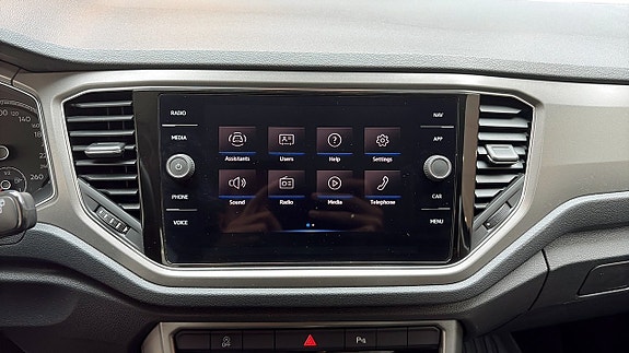 Volkswagen T-Roc 9 of 13