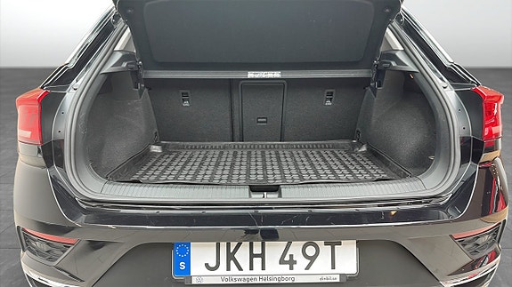 Volkswagen T-Roc 13 of 13