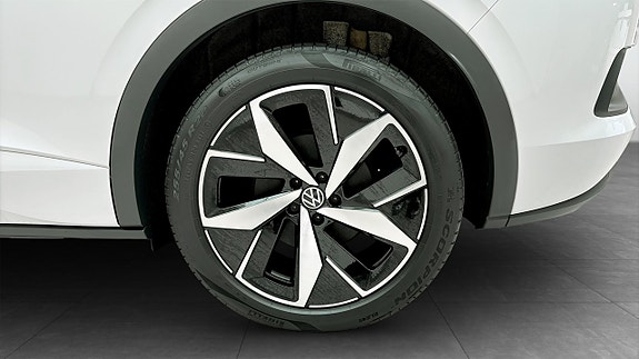 Volkswagen ID.4 GTX 6 of 12