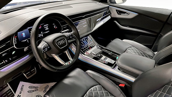 Audi S8 7 of 20