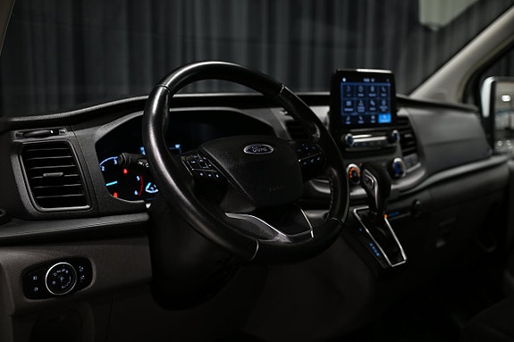 Ford Transit Custom 16 of 28