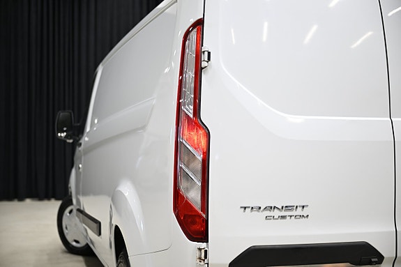 Ford Transit Custom 13 of 28