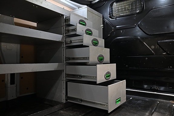 Ford Transit Custom 10 of 28