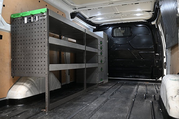 Ford Transit Custom 8 of 28