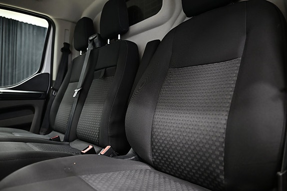 Ford Transit Custom 21 of 28
