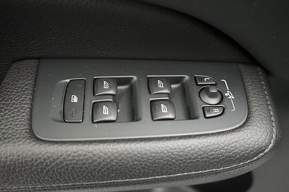 Volvo V60 11 of 17