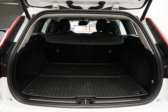 Volvo V60 8 of 17