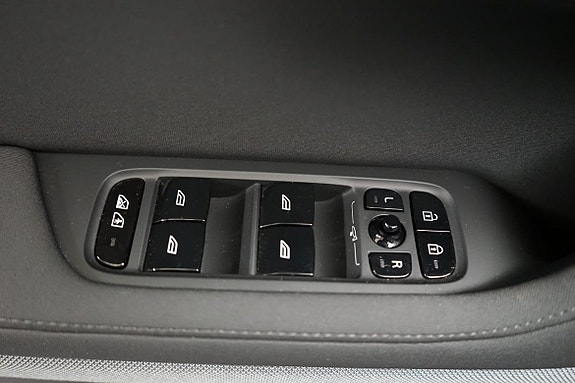 Polestar 2 10 of 16