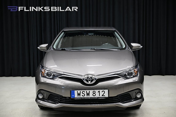 Toyota Auris 9 of 27