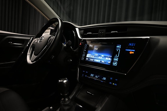 Toyota Auris 26 of 27