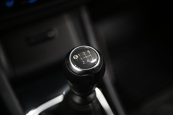 Toyota Auris 20 of 27