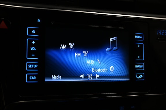 Toyota Auris 16 of 27