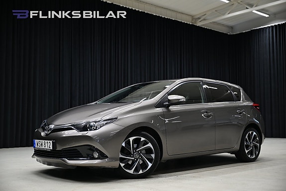 Toyota Auris 3 of 27