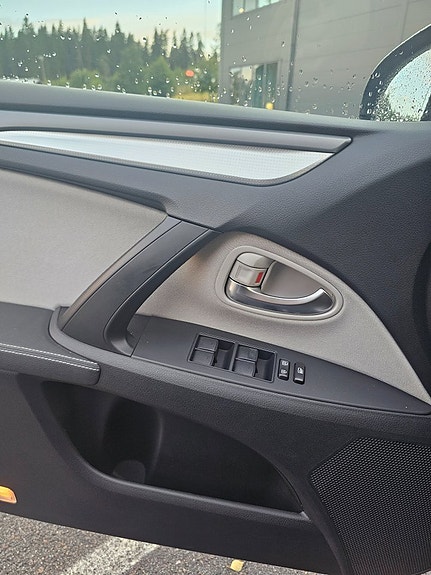 Toyota Avensis 9 of 19