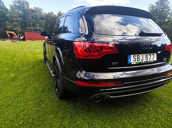 Audi Q7 7 of 7