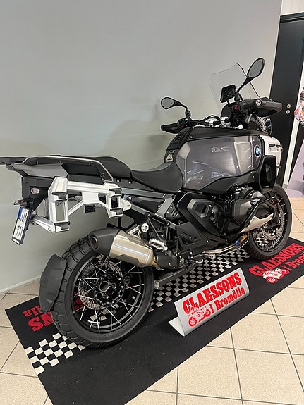 BMW R 1300 GS Adventure Auto Triple Black 3 of 3