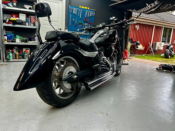 Yamaha Midnight star xv1900 3 of 5