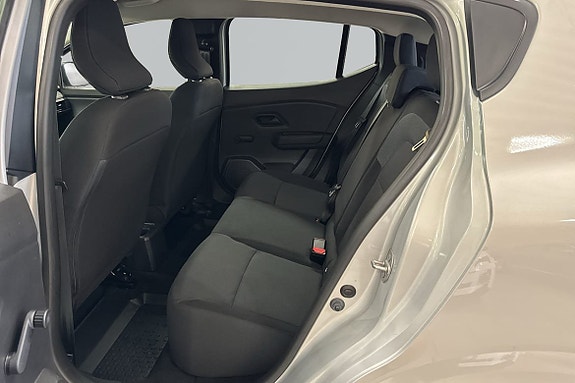 Dacia Sandero 7 of 19
