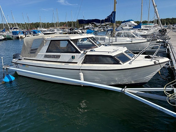 Uttern 6300 Yamaha 115 Hk Fyrtakt -19 ENDAST 90 Timmar 2 of 12