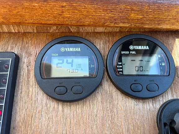 Uttern 6300 Yamaha 115 Hk Fyrtakt -19 ENDAST 90 Timmar 12 of 12