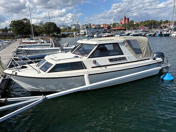 Uttern 6300 Yamaha 115 Hk Fyrtakt -19 ENDAST 90 Timmar