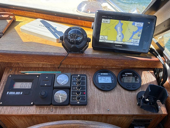 Uttern 6300 Yamaha 115 Hk Fyrtakt -19 ENDAST 90 Timmar 10 of 12