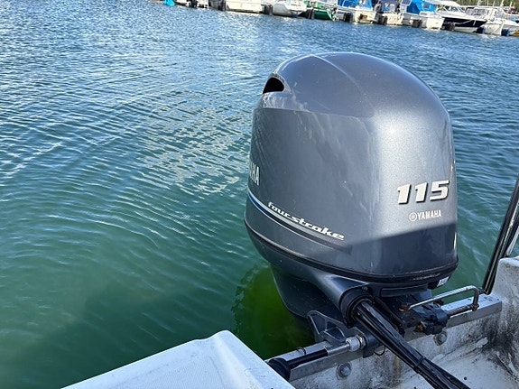 Uttern 6300 Yamaha 115 Hk Fyrtakt -19 ENDAST 90 Timmar 11 of 12