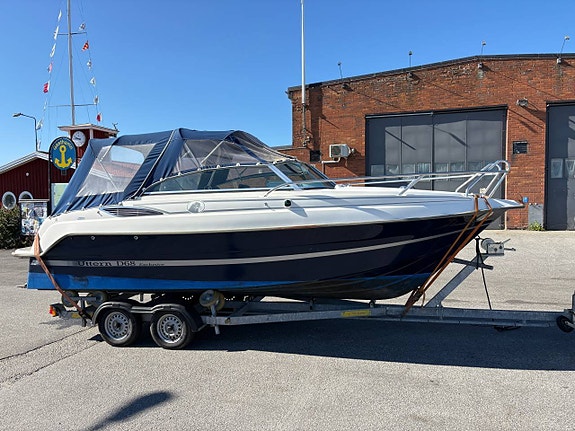UTTERN D68 Mercruiser 4,3 MPI -02 (Sjösatt) endast 500h 2 of 12