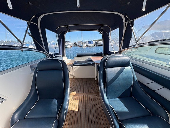 UTTERN D68 Mercruiser 4,3 MPI -02 (Sjösatt) endast 500h 12 of 12