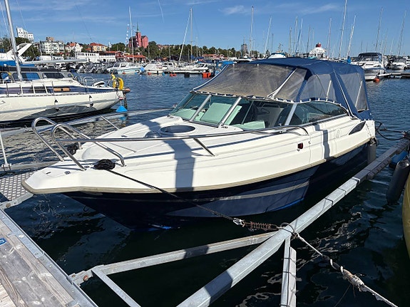 UTTERN D68 Mercruiser 4,3 MPI -02 (Sjösatt) endast 500h 10 of 12