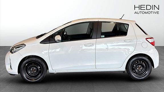 Toyota Yaris 6 of 12