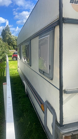 Bürstner Lux 560 TI 2 of 13