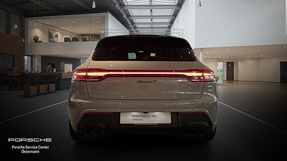 Porsche Macan T 9 of 14