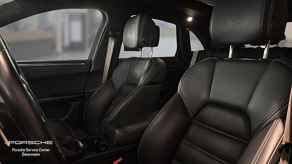 Porsche Macan T 5 of 14