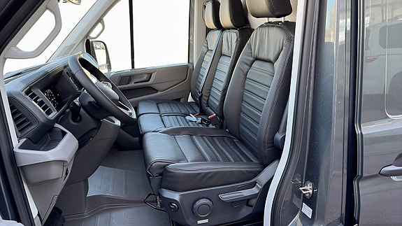 Volkswagen Crafter 8 of 12