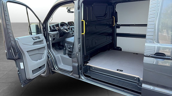 Volkswagen Crafter 12 of 12