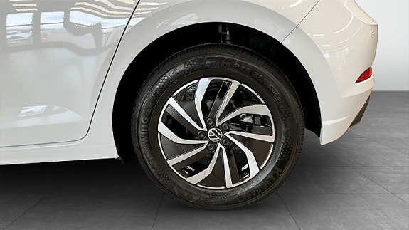 Volkswagen Polo 6 of 13