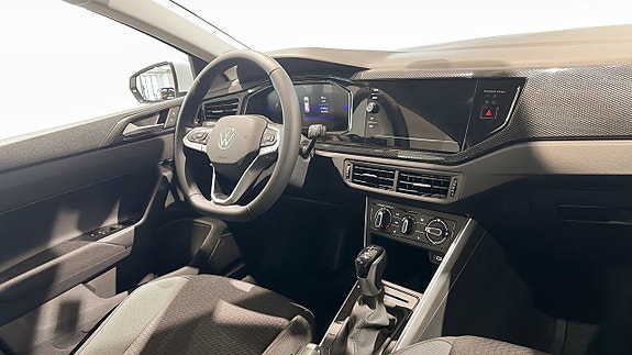 Volkswagen Polo 11 of 13