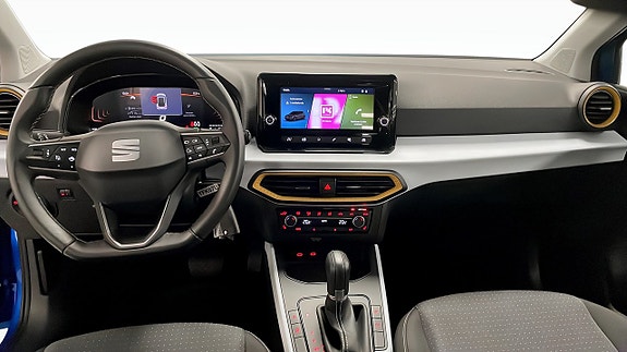 Seat Arona 10 of 16