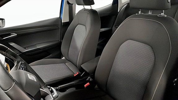 Seat Arona 8 of 16