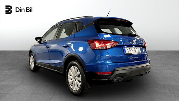 Seat Arona 3 of 16