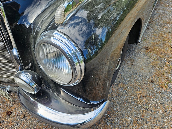 Mercedes-Benz 300 B 15 of 24